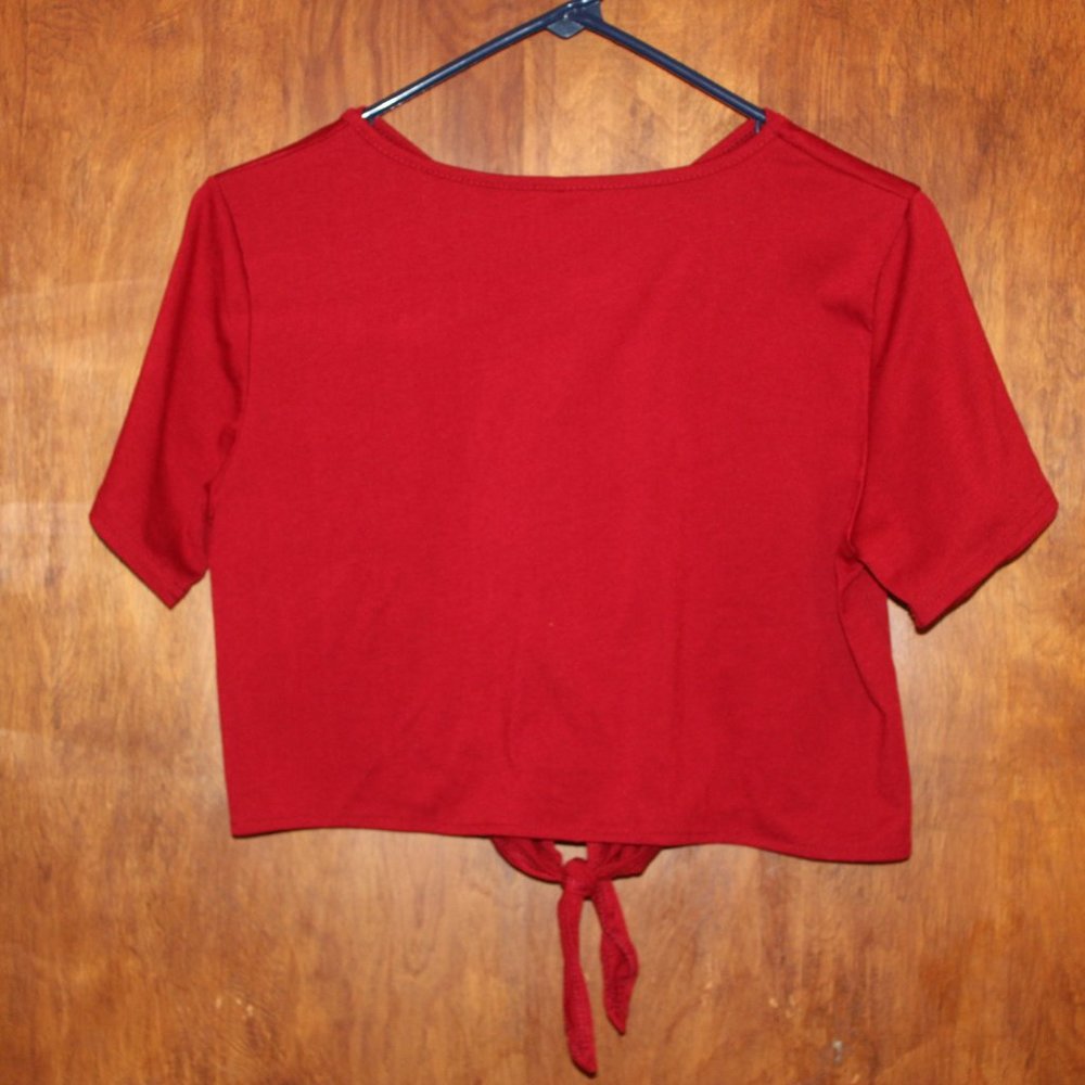women's top - Picture 3 of 3